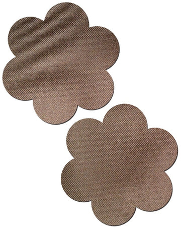 Pezoneras con flores que ocultan el color nude oscuro